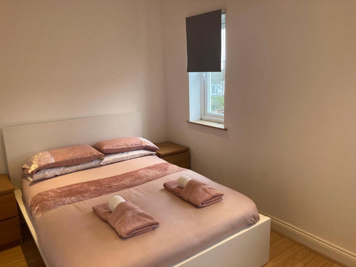 Bevendean Hut - Modern 5 Bedroom House, With Parking Holiday home